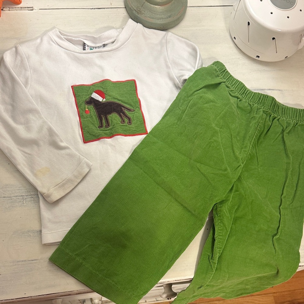 Shrimp and grits Kids White and Green Outfit with Christmas Dog Design